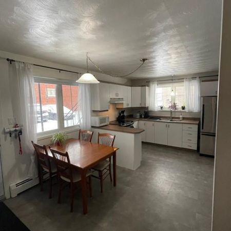 4 1/2 à pied de l'UdeS - Photo 4