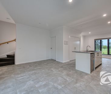 BRAND NEW TOWNHOUSE - Photo 6