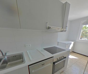 Appartement 2 pièces 55m2 MARSEILLE 9EME 820 euros - Photo 2