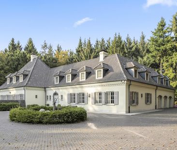 BRASSCHAAT - Ruime luxueuze villa met 5 slaapkamers en 4 badkamers ... - Photo 1