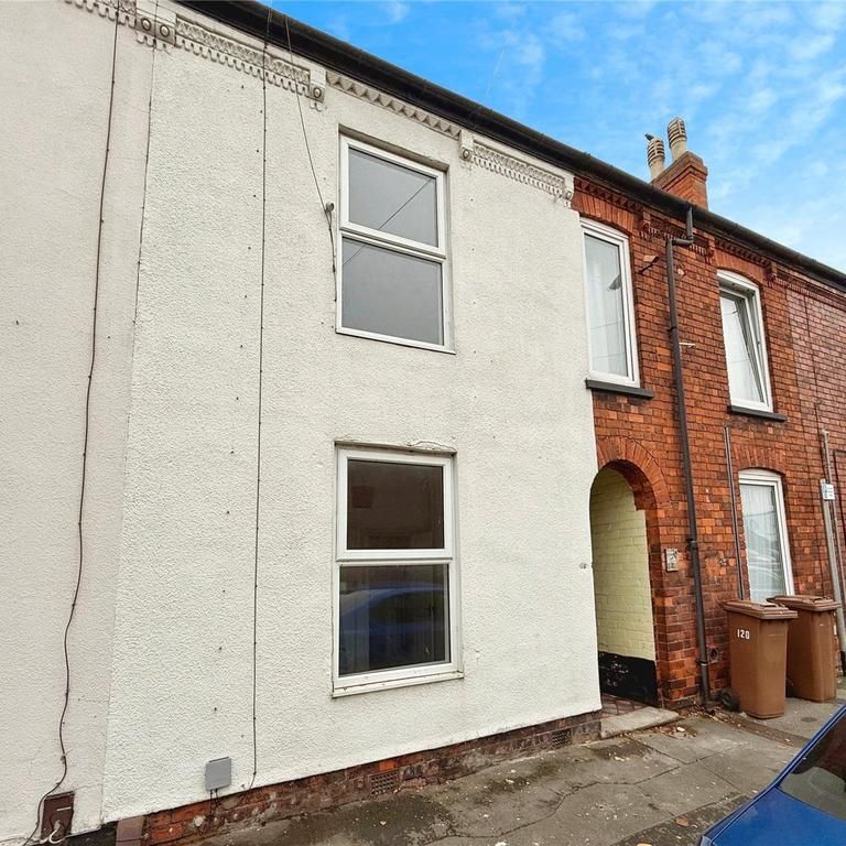 3 bedroom terraced house to rent - Photo 1