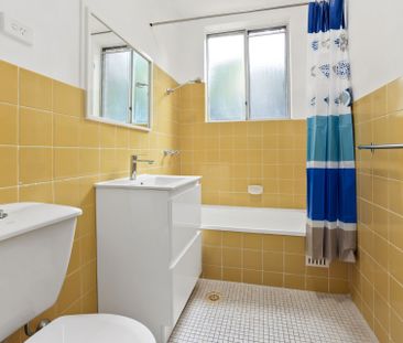 One-Bedroom Hideaway with Exclusive Courtyard Access - Photo 5