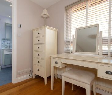 4 bedroom link detached house to rent - Photo 5