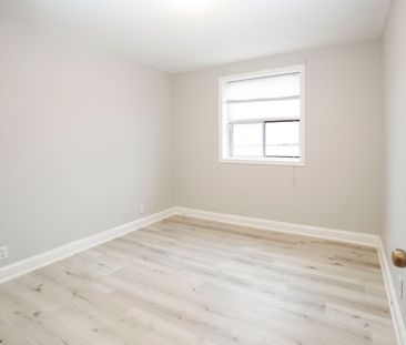 For Lease - 37 Holland Street Unit# 1, Bradford West Gwillimbury, O... - Photo 5