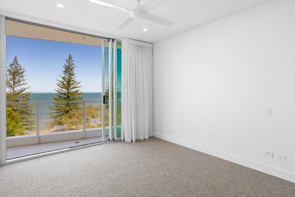 Executive Oceanfront Apartment – Premium Coastal Living in Scarborough Contact Julie Sykes - Photo 1