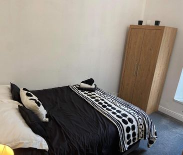 5 bedroom terraced house to rent - Photo 2
