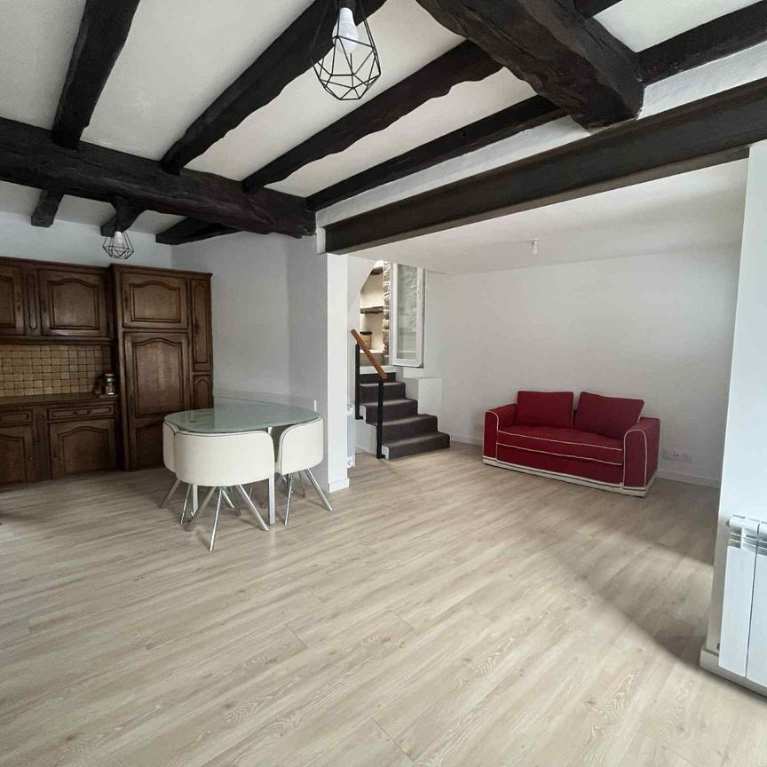 Maison à louer en meublée à Maen Roch (35460) en Ille-et-Vilaine (35) Découvrez cette maison... - Photo 1
