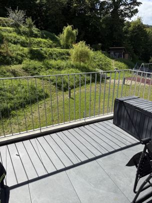 Top Moderne 4.5 Zimmer-Wohnung mit Rhein- + Weitsicht - Photo 1