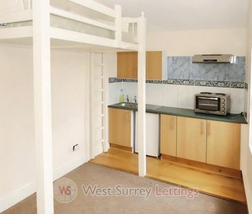 Studio to rent - Photo 2