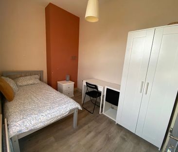 Royal Canal Terrace, Dublin - Photo 1