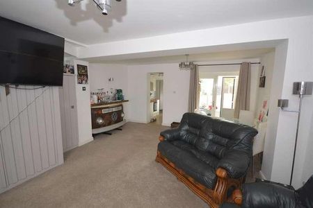 Lyons Hall Road, Braintree, CM7 - Photo 5