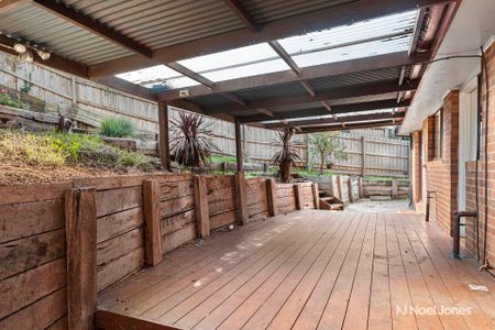 11 Landscape Drive, MOOROOLBARK - Photo 5