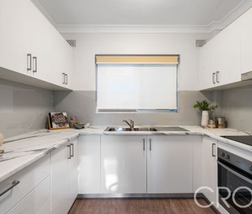 Light & Bright Renovated One Bedroom Apartment - Photo 5