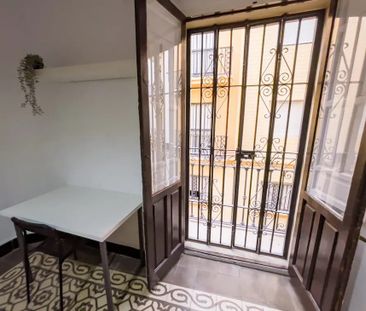 Calle Bustos Tavera, Sevilla, Andalusia 41003 - Photo 5