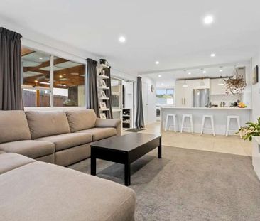 Renovated three bedroom home - Photo 5