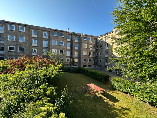 Hyggelig 2-værelses lejlighed i Aalborg med god beliggenhed - Photo 1