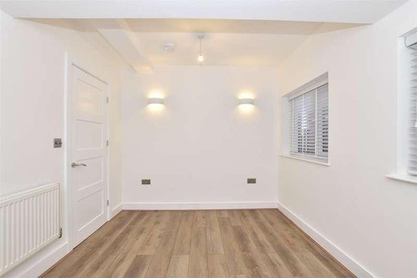 Belgrave Hill, Bristol, Somerset, BS8 - Photo 1