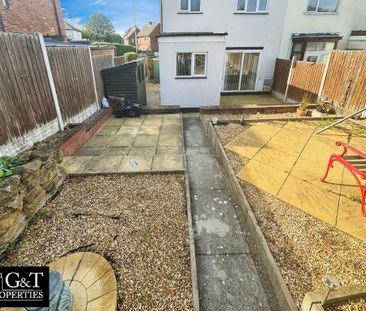 3 bedroom semi-detached house to rent - Photo 4