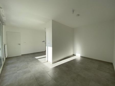 Près d'Arènes - T2 - 34.00 M² - Photo 5