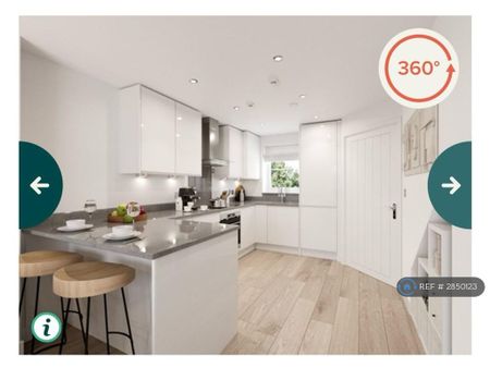 3 bedroom semi-detached house to rent - Photo 2