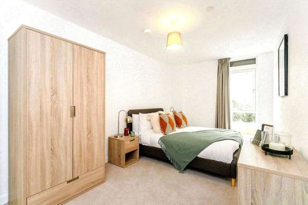 TWO BEDROOM 2 BATHROOM APARTMENT AT ALLEGRO LIVING | AVAILABLE DEC 10TH | BLEND OF COMFORT AND CONVENIENCE | PARKING AVAILABLE | PRIME LOCATION | 24-HOUR CONCIERGE | RESIDENTS GYM - Photo 5