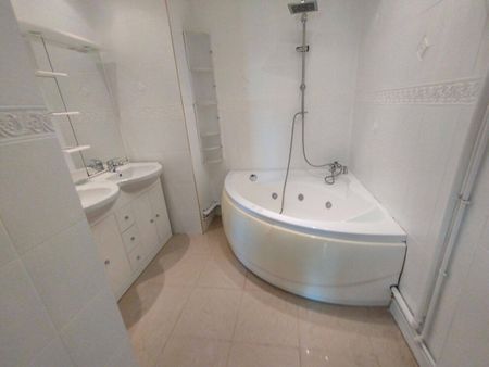 Location appartement 2 pièces 55.07 m² à Marseille 12e Arrondissement (13012) - Photo 2
