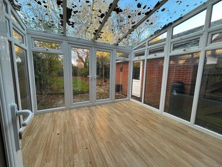 2 bedroom semi-detached house to rent - Photo 3