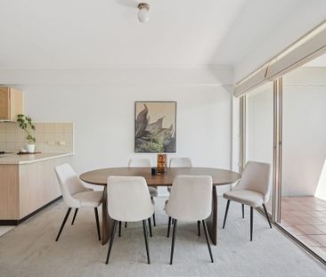 Leafy 2-Bedroom Apartment in The Summit! - Photo 6