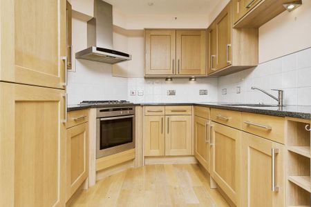 2 bedroom flat to rent - Photo 4