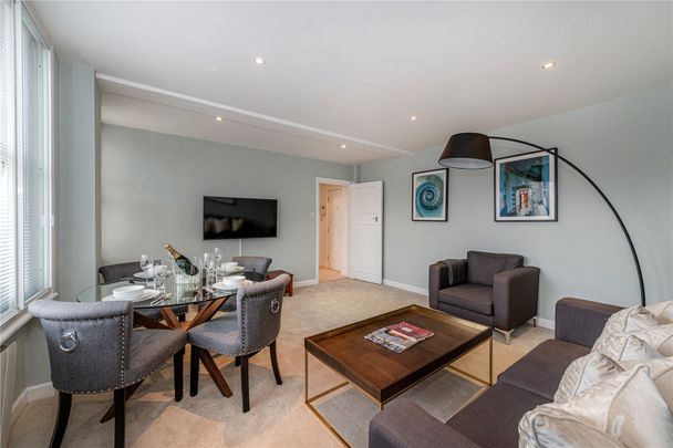 Two Bedroom Apartment in the Heart of Mayfair - Photo 1