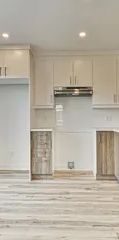 1 room apartment of 101m² in Saint-Lin–Laurentides - Photo 2