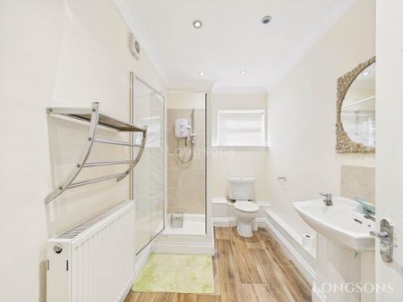 3 bedroom apartment to rent - Photo 3