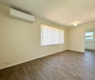 Freshly Renovated Family Home in a Quiet Cul-de-Sac - Photo 5