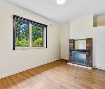 A generous home minutes from everything - Photo 5