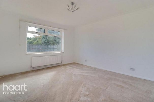 4 bedroom bungalow to rent - Photo 1