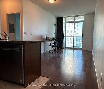 Hurontario / Burnhamthorpe Bright +Spacious 1Bdrm 1Locker 1Parking - Photo 4