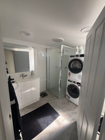 Highgate Hill - Photo 4