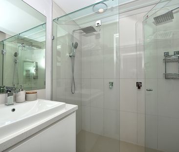 Modern and Secure 1-Bedroom Apartment - Photo 6