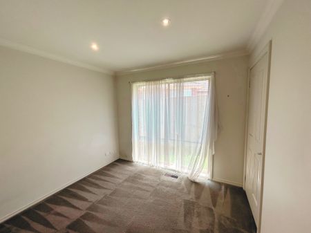 2/11 Sunderland Avenue, - Photo 4