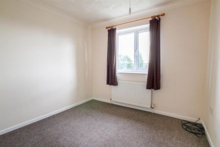 3 bedroom detached house to rent - Photo 2