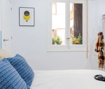 Room in a shared 9-bedroom apartment for rent in Universidad, bills included, perfect for women - Photo 3