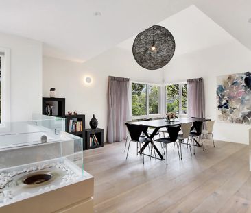 Corporate Executive Residence with Furnishings Optional - Photo 3