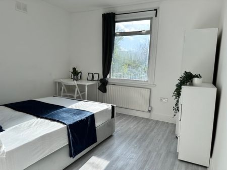 Room in a Shared House, Ashford Road, NW2 - Photo 5