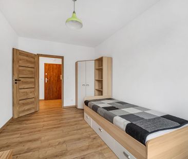 3 pokojowe mieszkanie z balkon ok. Wieliczki - Photo 2