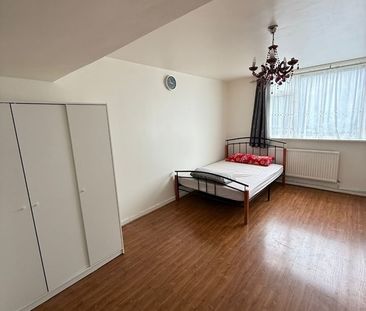 Room in a Shared Flat, Dellow Street, E1 - Photo 5