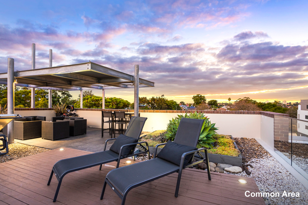 LIFESTYLE & LOCATION - Photo 1