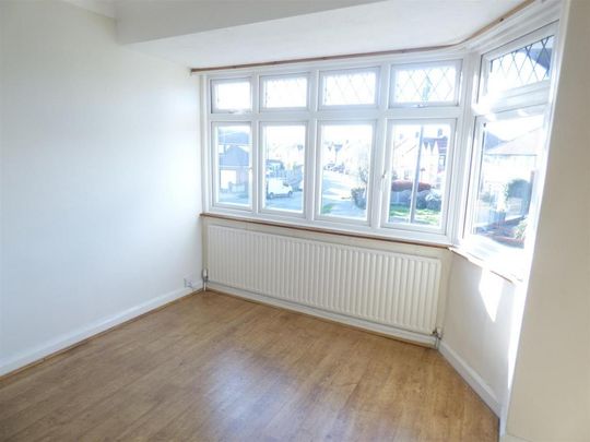 3 bedroom end of terrace house to rent - Photo 1