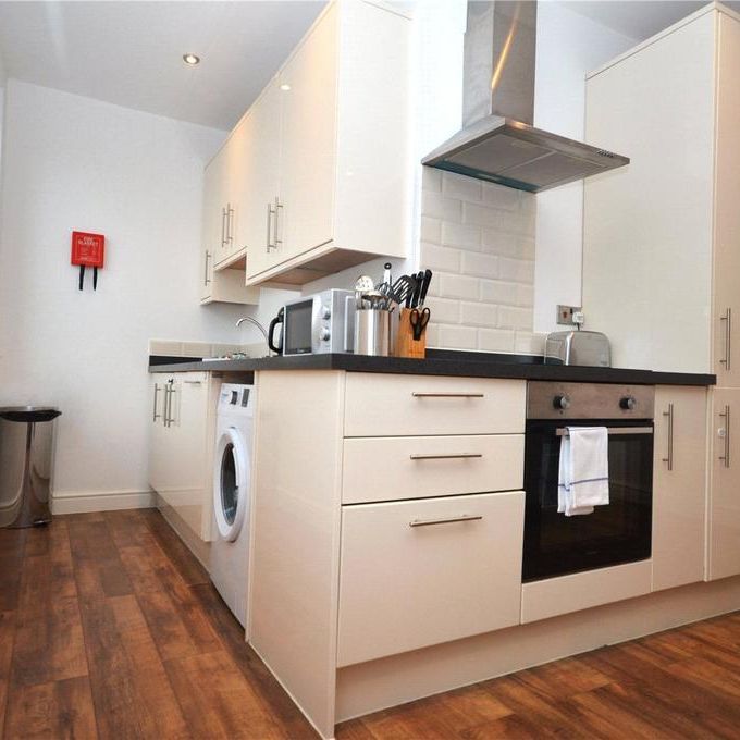 2 bedroom apartment to rent - Photo 1