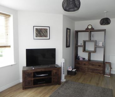 3 bed Apartment for Rent - Photo 2