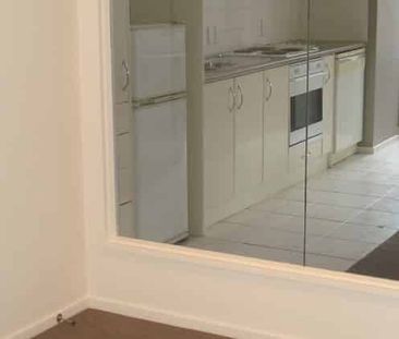 Spacious 1 bedroom Manhattan apartment - Photo 2